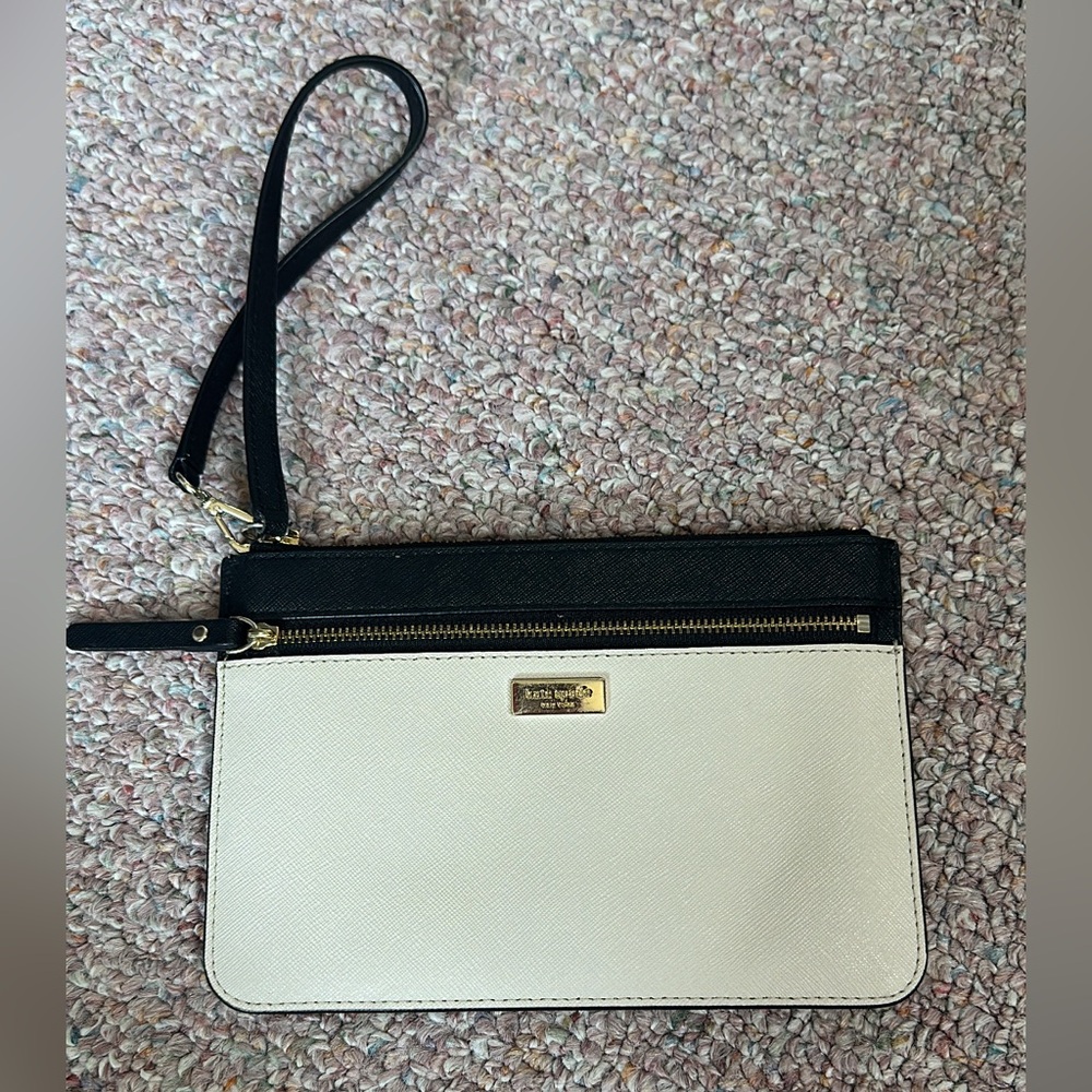 NEVER USED Kate Spade Wristlet
